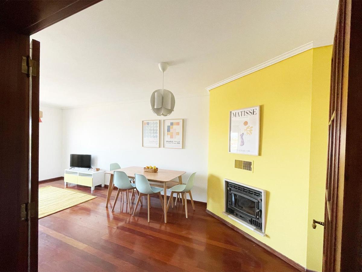 Yellow House Aveiro Smart Tv And Garage Exterior foto